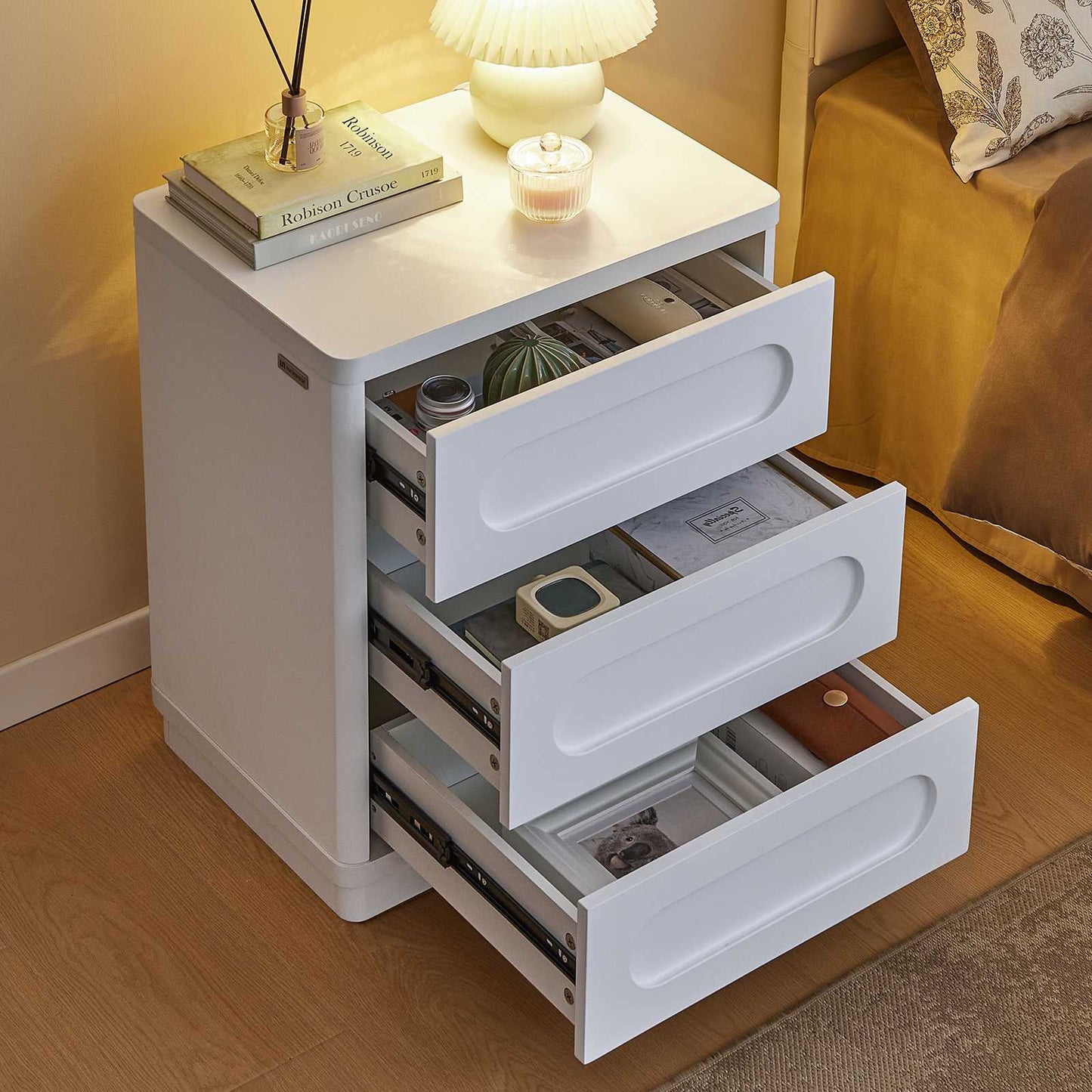SUCSSRICH 21.7 Inch Nightstand with 3 Drawers Large Night Stand Bedside Tables for Bedroom Modern Storage Bedside Table for End Tables Sofa