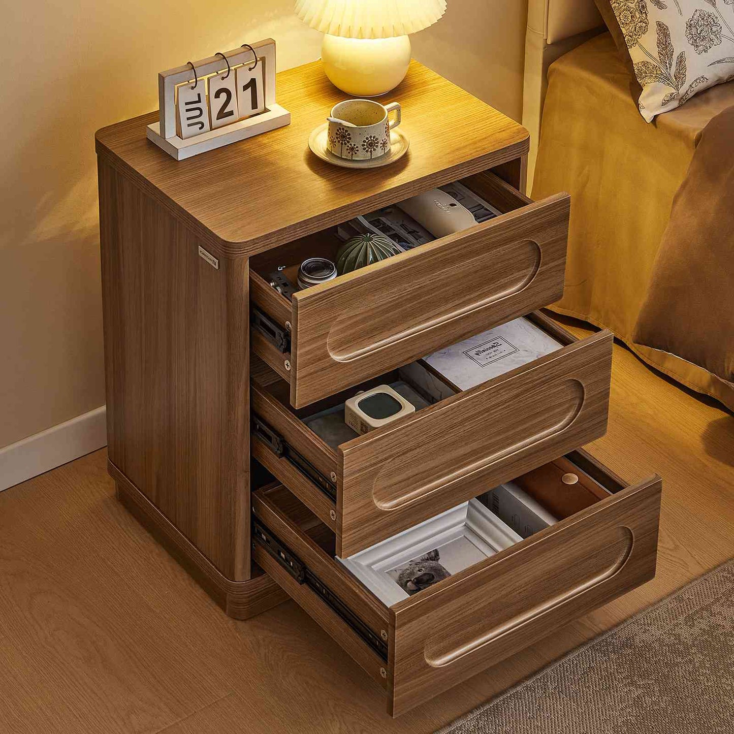 SUCSSRICH 21.7 Inch Nightstand with 3 Drawers Large Night Stand Bedside Tables for Bedroom Modern Storage Bedside Table for End Tables Sofa